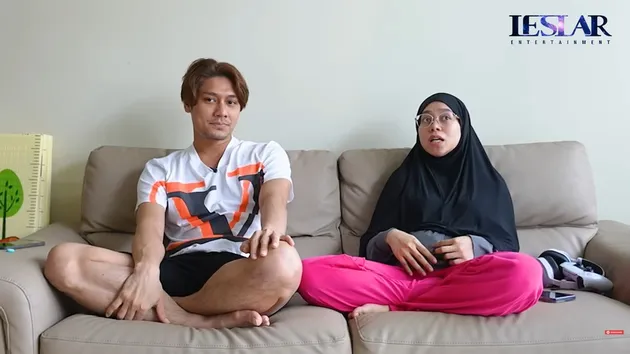 Lesti & Rizky Billar di rumah