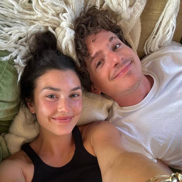 Charlie Puth Officially Engaged to Childhood Friend, Shows Off Luxury Diamond Ring on Instagram