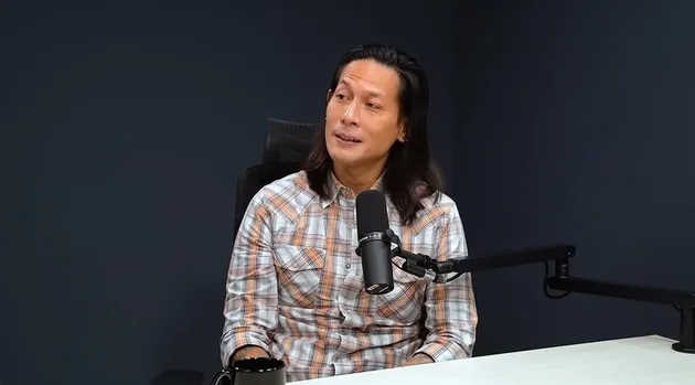 Chef Juna di podcast