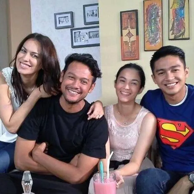 Chelsea Islan - Deva Mahenra