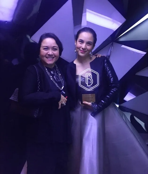 Prestasi Chelsea Islan