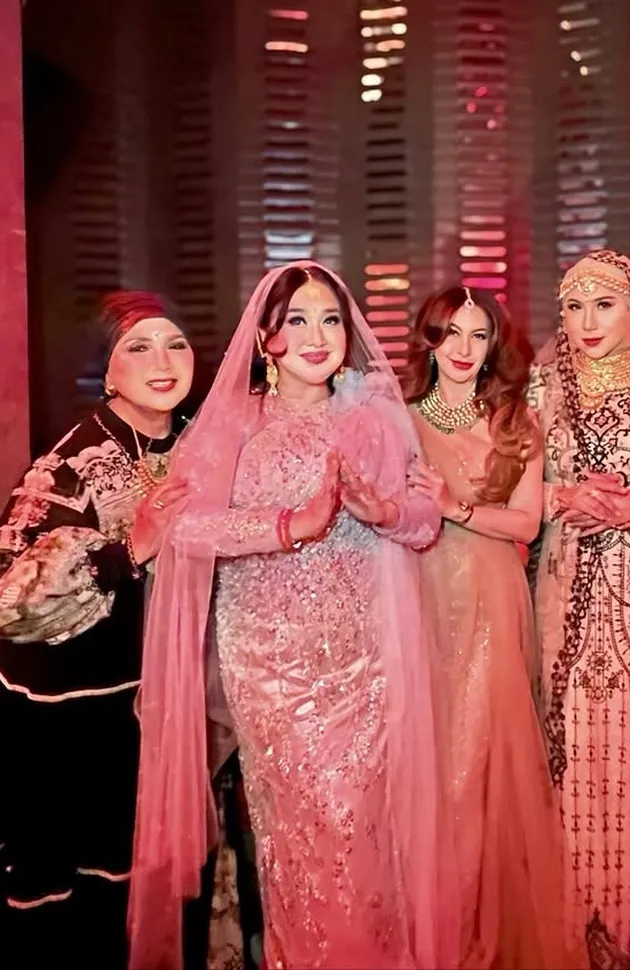 Artis senior hadiri pesta Diwali