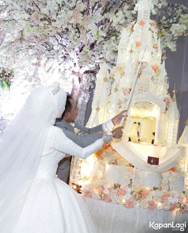 Resepsi Pernikahan Angel Lelga &amp; Vicky Prasetyo