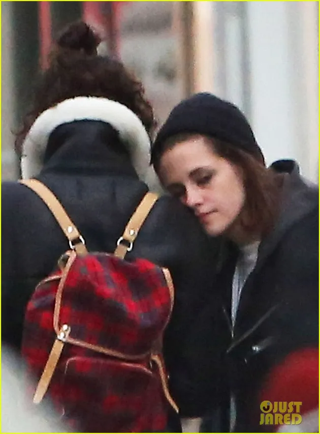 Foto Mesra Kristen Stewart &amp; SoKo
