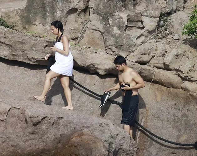 Demi Lovato dan Kekasih Liburan