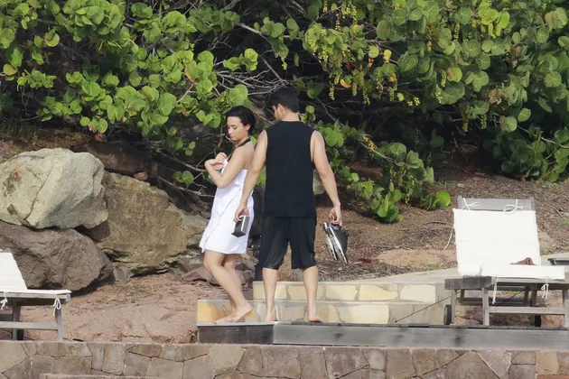 Demi Lovato dan Kekasih Liburan