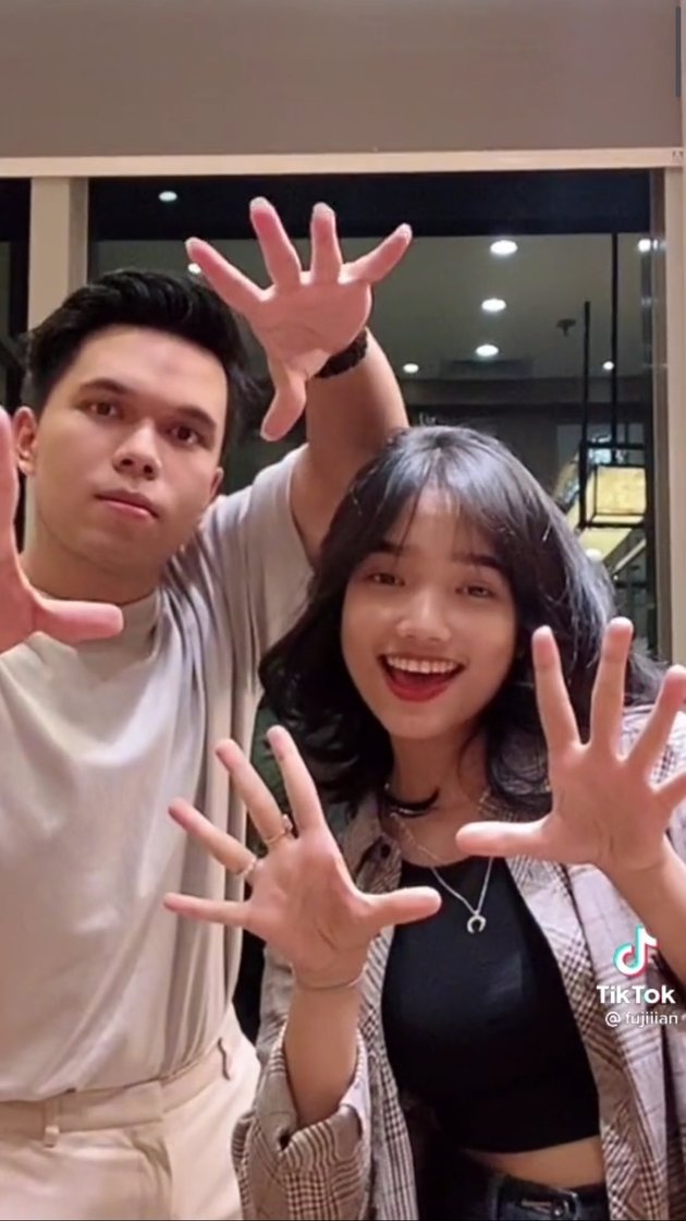 Couple Thofu Prayers for Sailing, Peek at 7 Moments of Fuji and Thoriq Halilintar's Increasingly Close Togetherness - Eating Until Creating Content Together