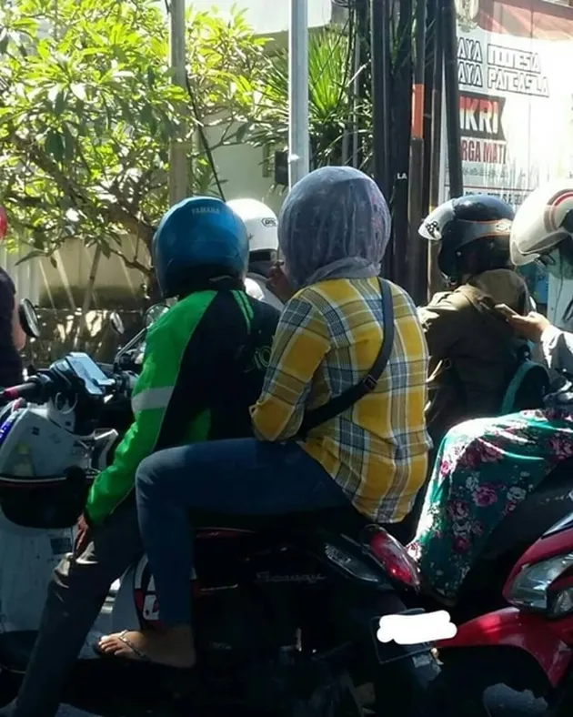 Momen kocak di SPBU Indonesia