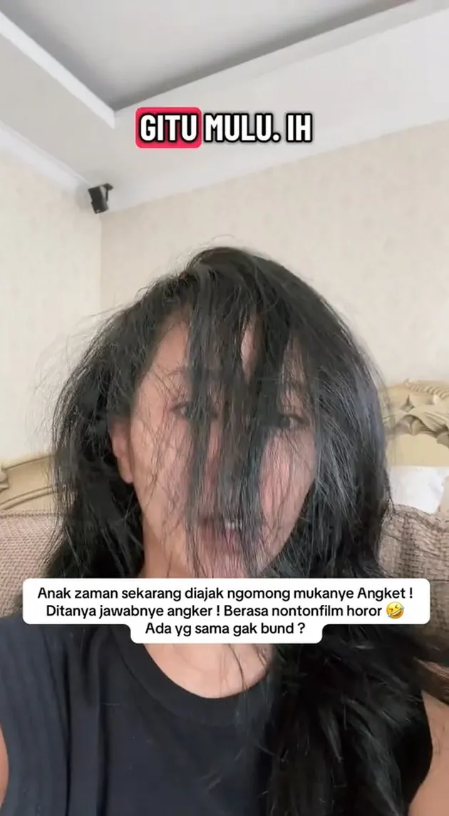 Bunga Zainal tirukan gaya rambut anaknya