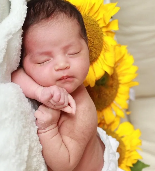 Putri ketiga Indah Kalalo