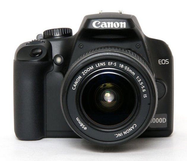 Canon EOS 1000D - KapanLagi.com