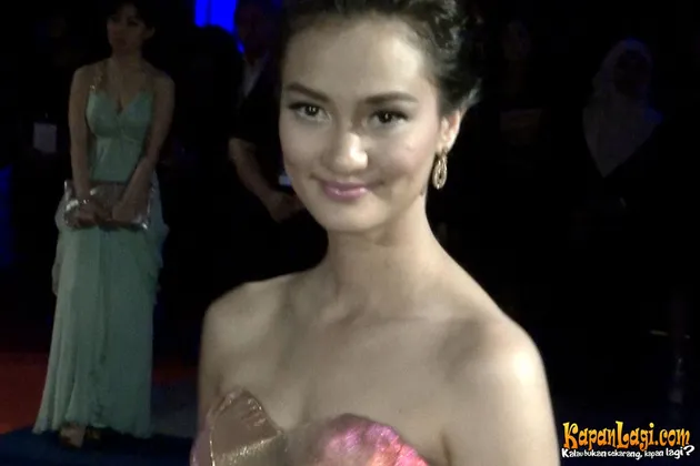Atiqah Hasiholan