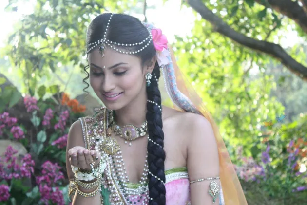 Mouni Roy