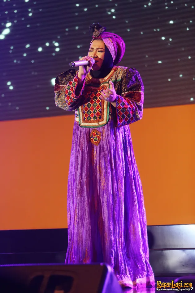 Melly Goeslaw