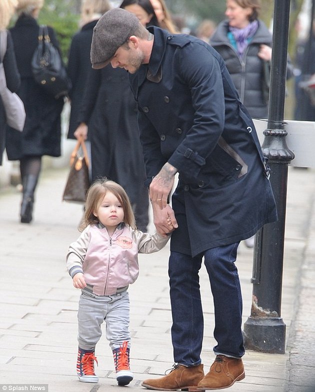 CANTIKNYA SEPATU  BOOTS  HARPER SEVEN BECKHAM KapanLagi com