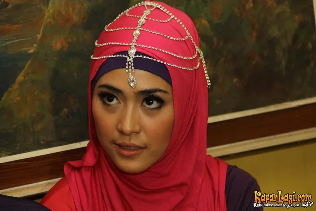 ustad solmed - april jasmine