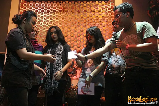 Charity Rock for Yudhie Grass Rock