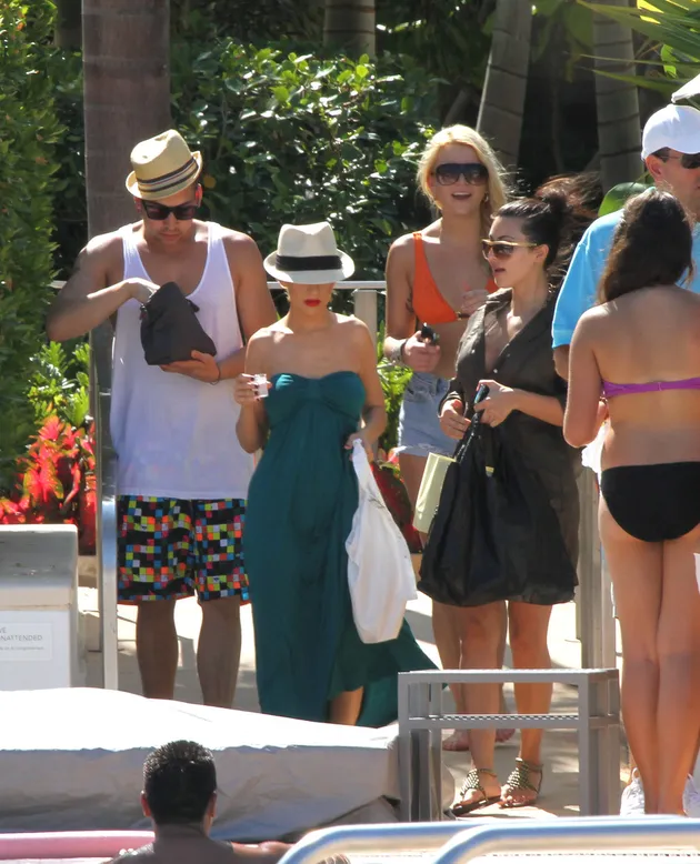 Christina Aguilera, Kim Kardashian