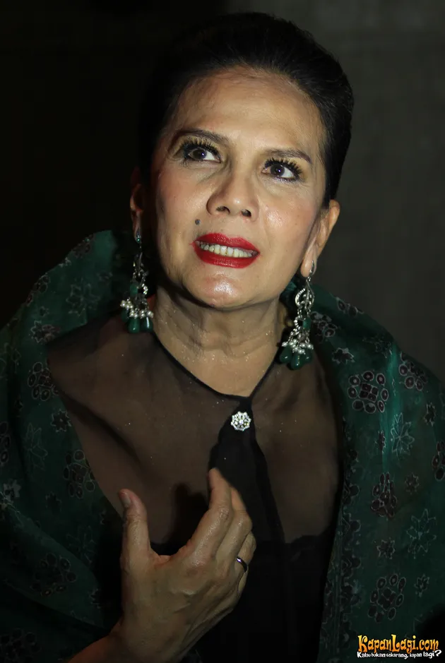Christine Hakim, Sang Kyai, Ikranagara