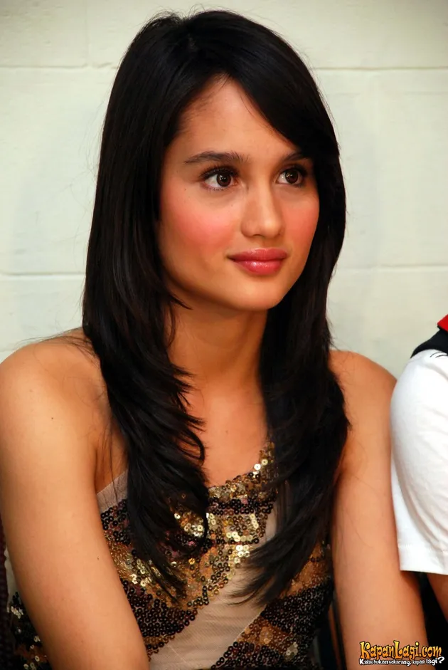 cinta laura/taxi band