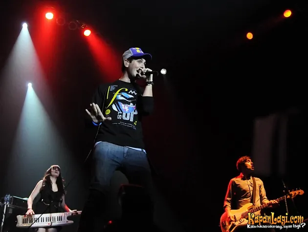 Cobra Starship