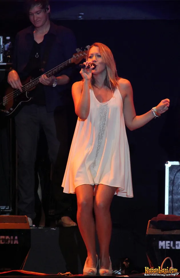 Colbie Caillat