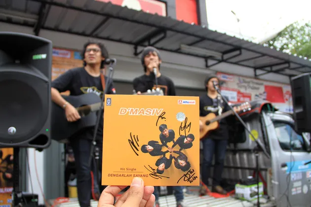 d Masiv Pecahkan Rekor