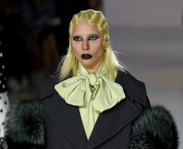 Runway Kendall Jenner &amp; Lady Gaga