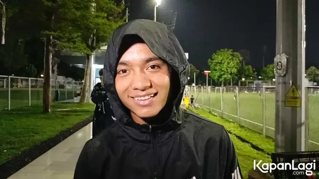 Pacar Betrand Peto di Kampus