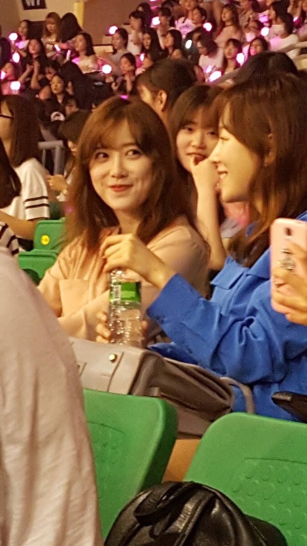 DARI GOO HYE SUN - SONG JOONG KI, ARTIS YANG NONTON KONSER 