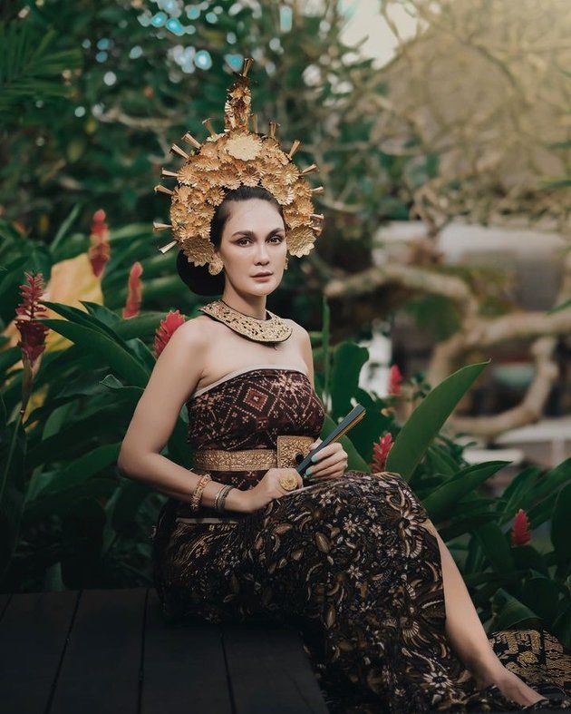 From Mahalini to Luna Maya, 8 Pictures of Celebrities Wearing Traditional Balinese Clothes - Jegeg Sajan!