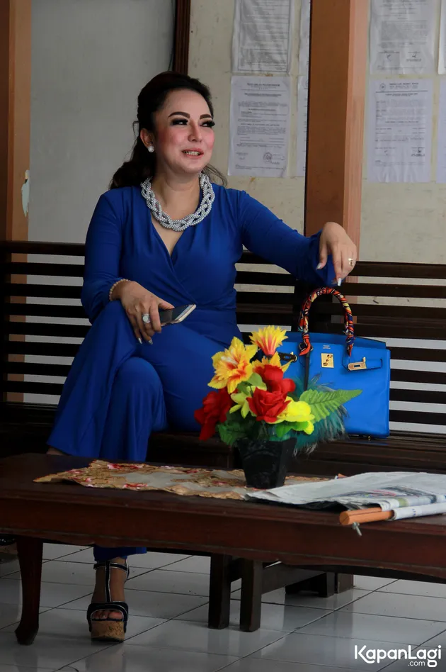Regina - Farhat Abbas