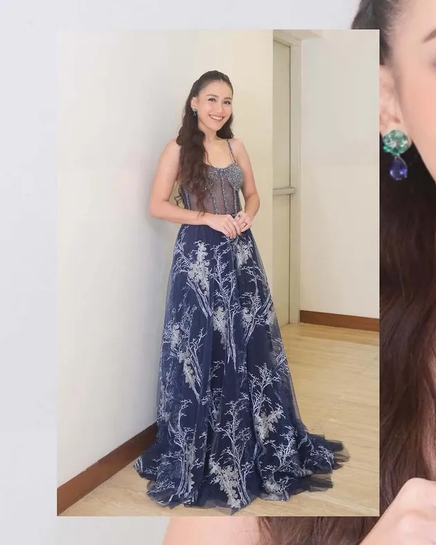 Kedekatan Ayu Ting Ting dengan Orang Tua