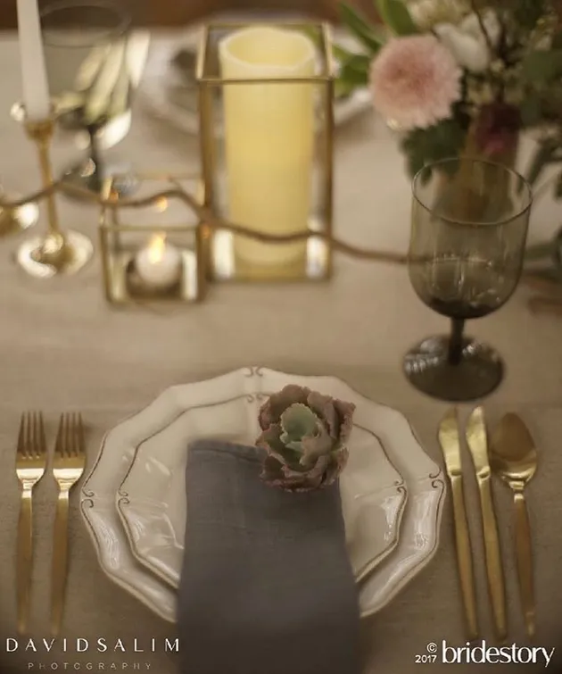 Dekorasi resepsi Raisa - Hamish