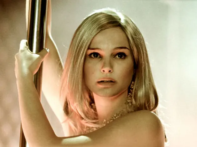 Artis yang pernah jadi penari hot