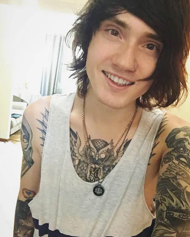 Denis Stoff, Vokalis Anyar Asking Alexandria Siap Buat Jatuh Hati
