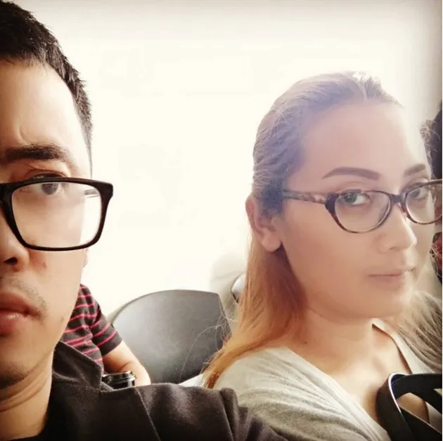 Dennis Adishwara dan pacar
