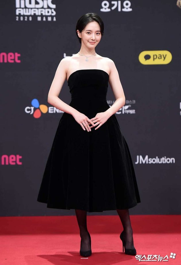 List of Drama Actresses with the Best Dresses at 2020 MAMA, Sooyoung SNSD Wears a High-Slit Dress - Some Show Off Their Back