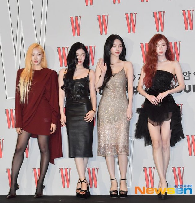 Lineup of Beautiful Artists at the Charity Event W Korea, Bra Lee Sung Kyung and Moon Ga Young Attract Attention
