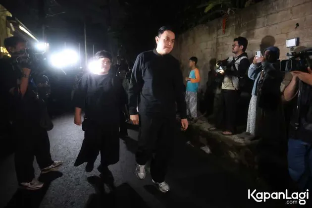 Tulus melayat ke Vidi Aldiano