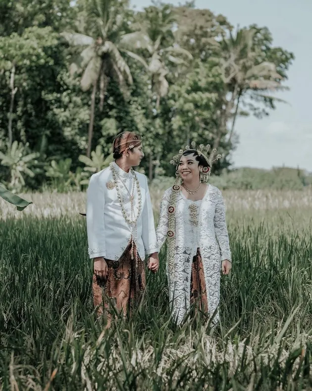 Artis yang Menikah Dengan Non Artis