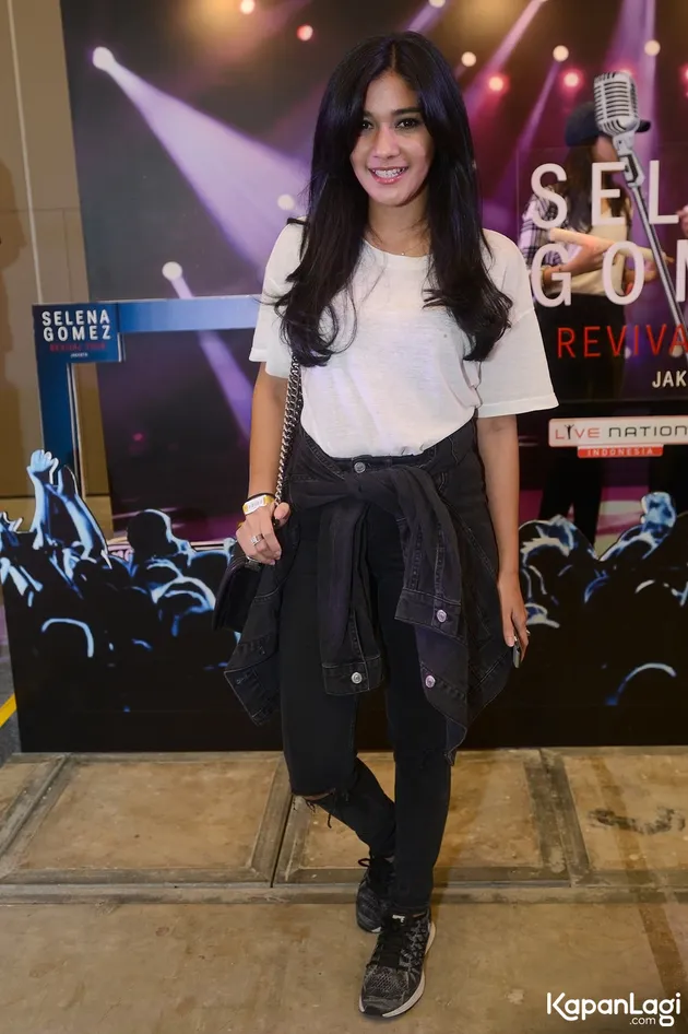 selena gomez, mona ratuliu, 