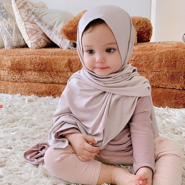 Deretan Balita  Seleb Ini Lucu dengan Balutan Hijab Ada 