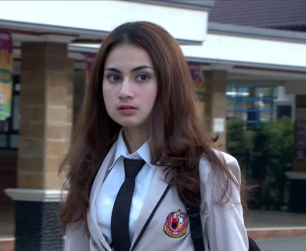 DRAKULA CANTIK