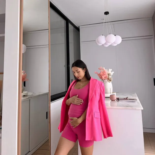 Baby Bump Jennifer Bachdim