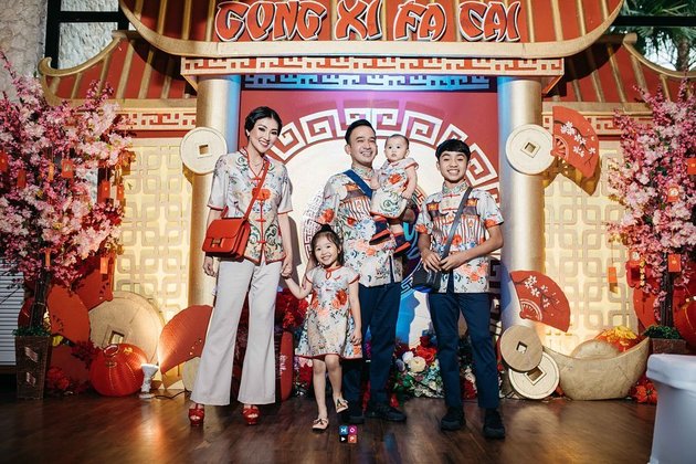 Line of Photos of Ruben Onsu's Chinese Modern Themed Lunar New Year Family Outfits