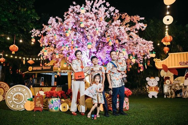 Line of Photos of Ruben Onsu's Chinese Modern Themed Lunar New Year Family Outfits