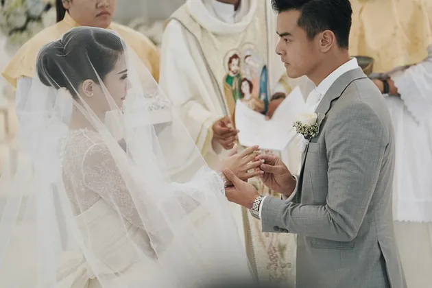 dion wiyoko, fiona anthony