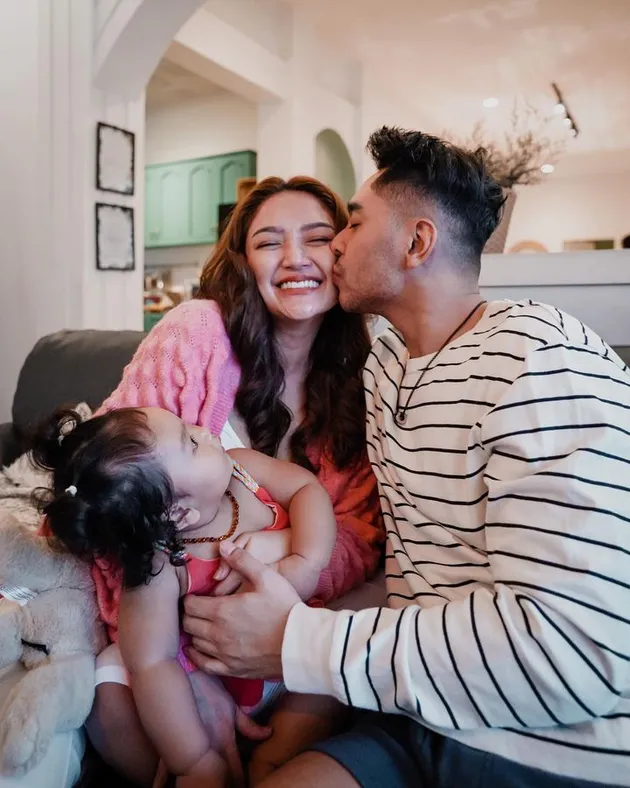 Foto Mesra Siti Badriah - Krisjiana