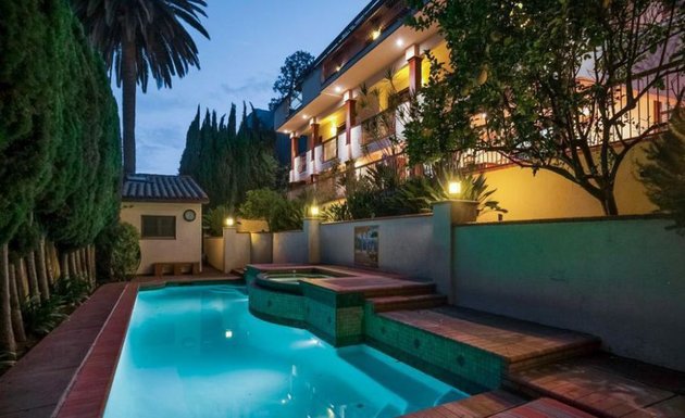 charlie puth, rumah charlie puth, rumah mewah charlie puth, harga rumah selebriti, rumah selebriti